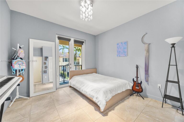 Room1