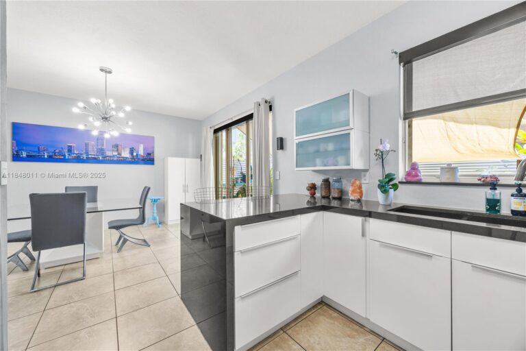 kitchenliving1